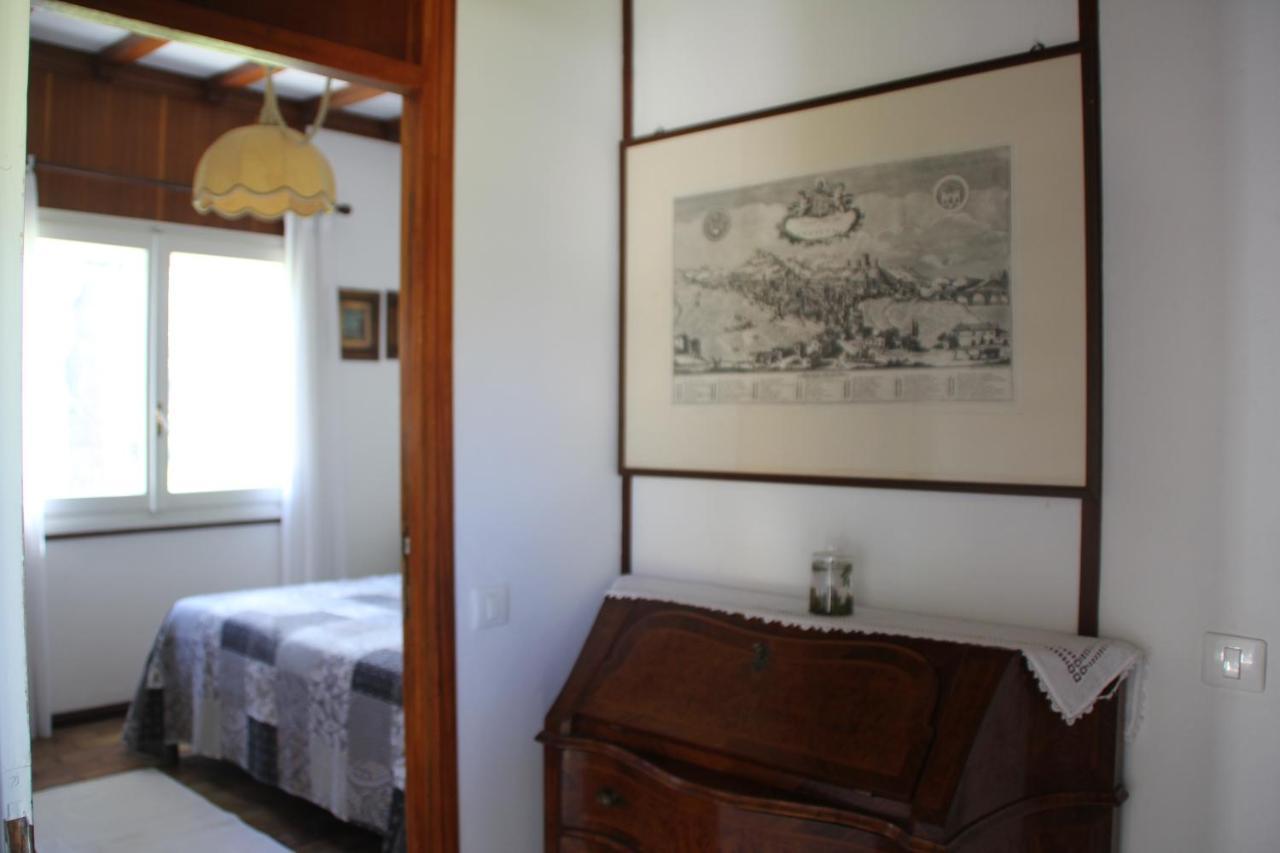 La Villa Del Nonno Montefelcino Bagian luar foto